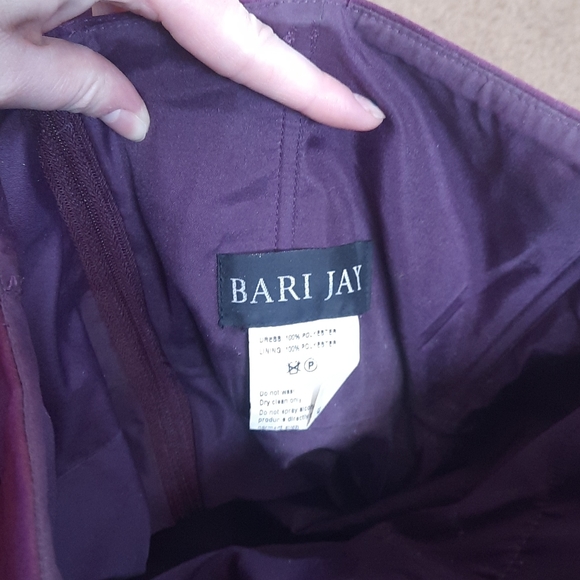 Beautiful formal  halter neck dress with POCKETS - Picture 3 of 3